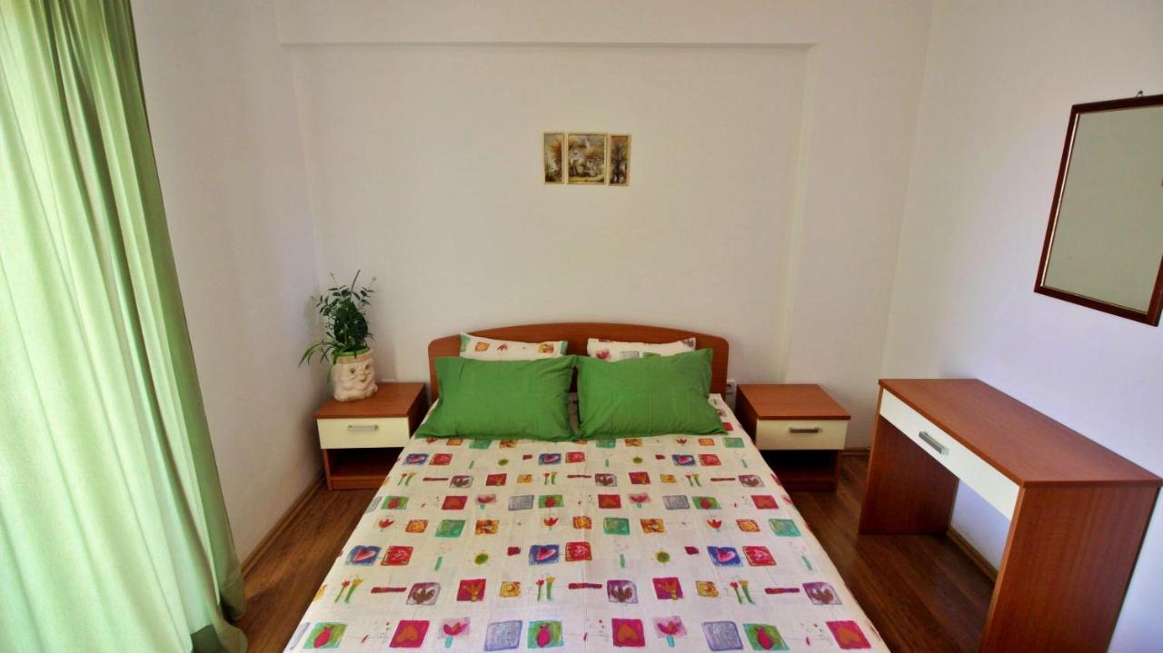 Apartments Marko Nemira Omiš Exterior foto