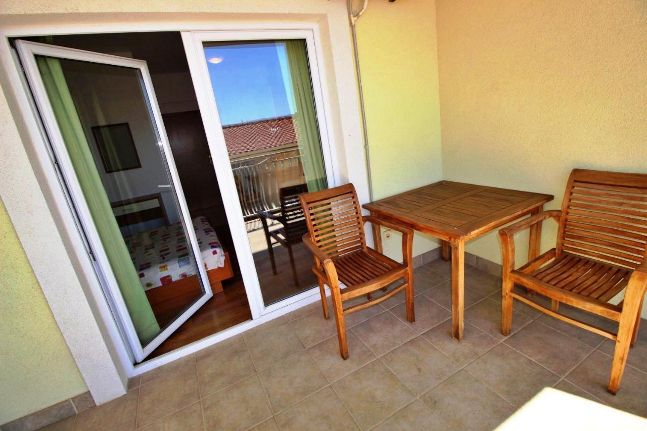 Apartments Marko Nemira Omiš Exterior foto