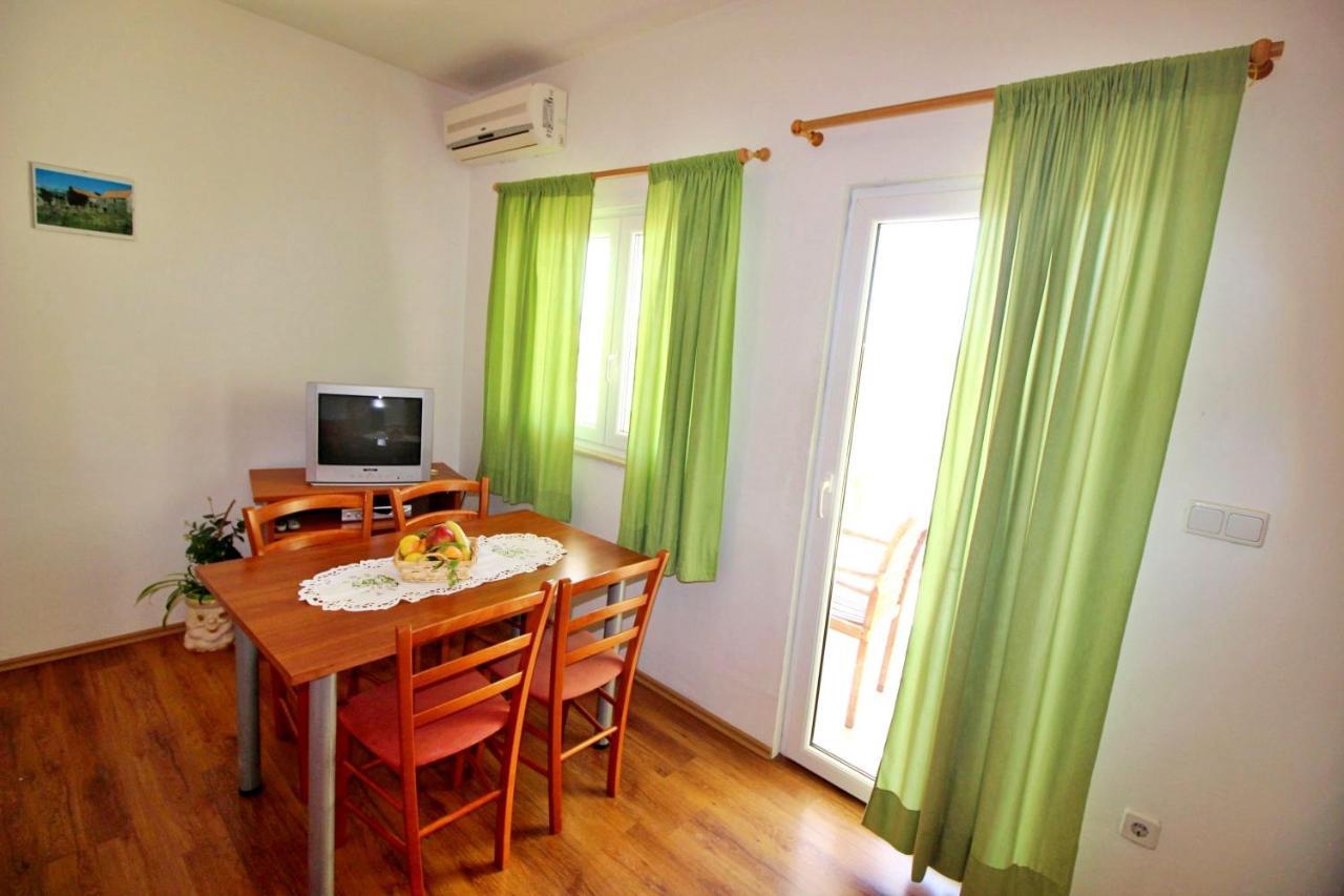 Apartments Marko Nemira Omiš Exterior foto